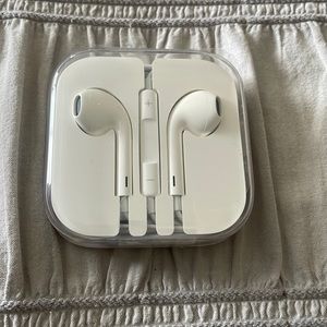 Apple Ear Buds - New